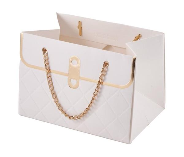 GIFT BOX BIANCO C/CATENA 15*10*10.5CM *1/144* SC/9